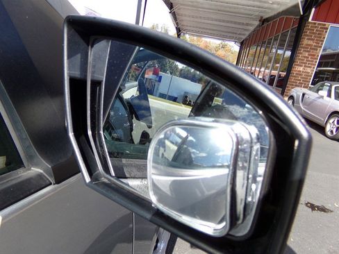 Used 2011 Nissan Sentra 2.0 image 70