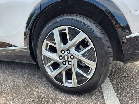 Certified 2025 Cadillac Optiq Luxury 2 w/ LPO, Floor Liner Package AWD/4WD image 32