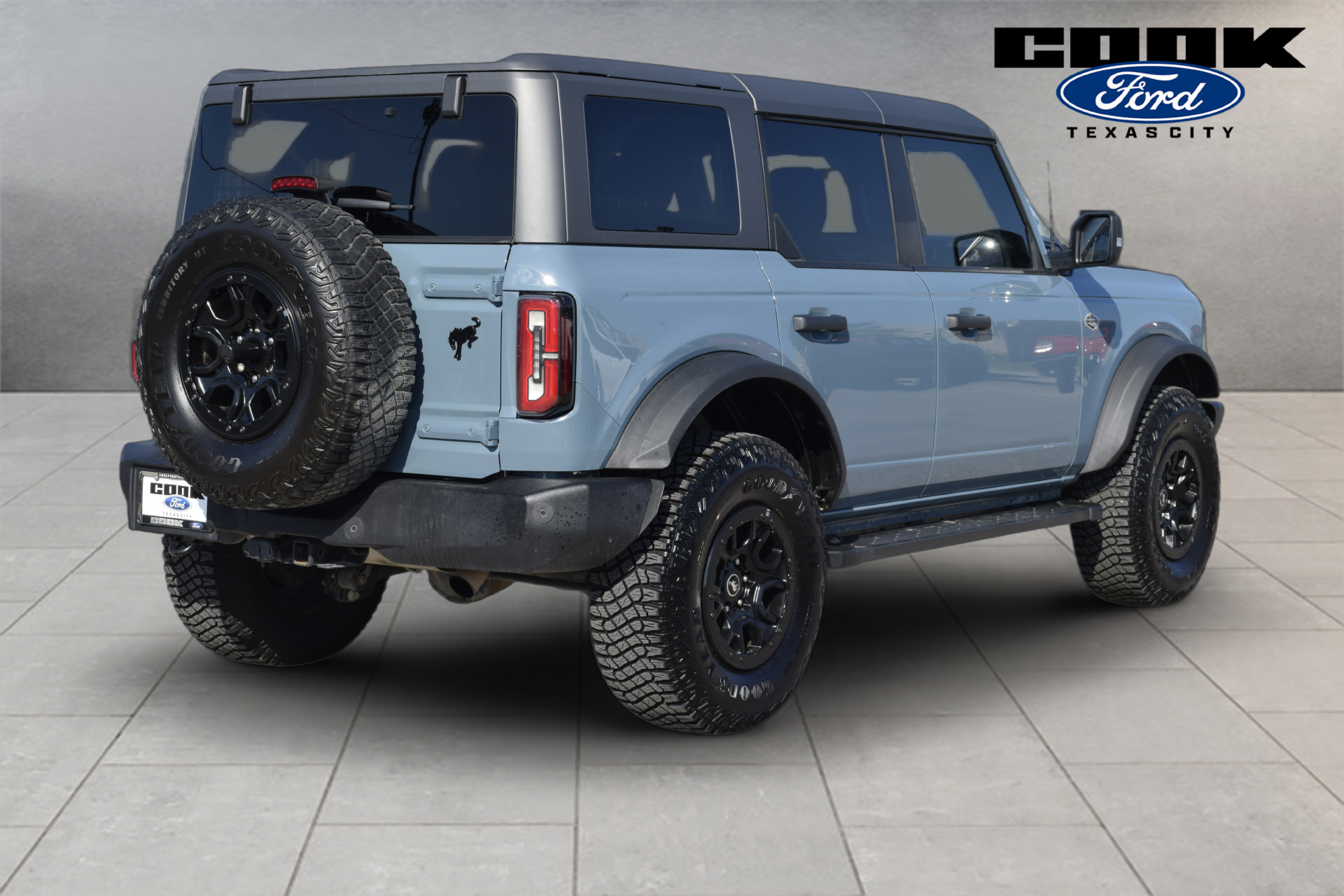 Certified 2023 Ford Bronco Wildtrak AWD/4WD image 3
