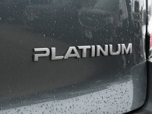 Used 2025 Nissan Armada Platinum RWD image 19