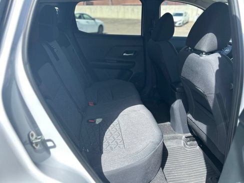Used 2025 Nissan Kicks SV FWD image 12