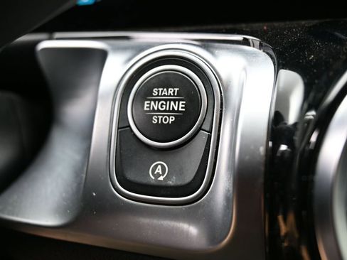 Used 2024 Mercedes-Benz GLB 250 image 23