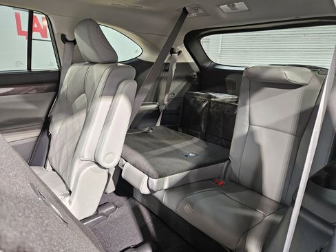 New 2026 Toyota Highlander Platinum AWD/4WD image 23