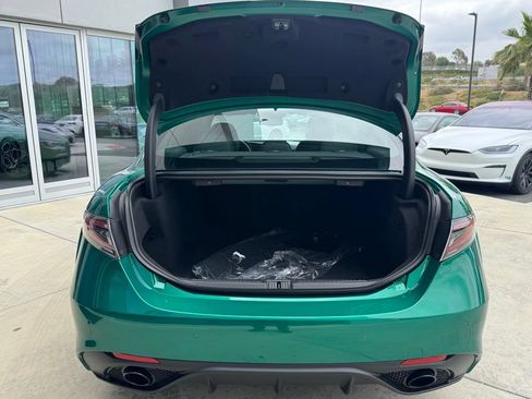 New 2026 Alfa Romeo Giulia w/ Driving Assist Package RWD image 9