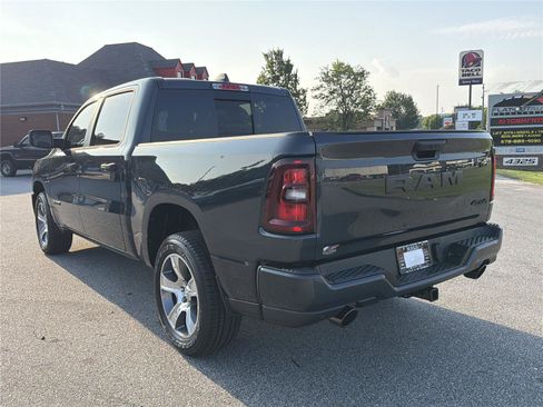 New 2026 RAM 1500 Express AWD/4WD image 6