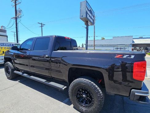 Used 2019 Chevrolet Silverado 2500 LT w/ LT Plus Package AWD/4WD image 6