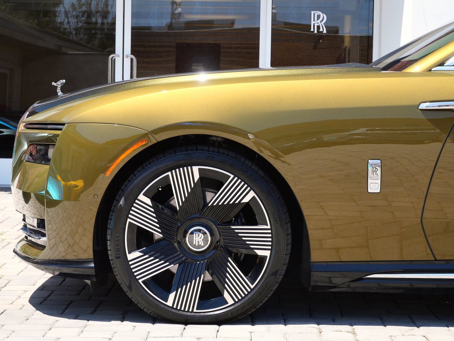 Used 2024 Rolls-Royce Spectre w/ Spectre Launch Package AWD/4WD image 12