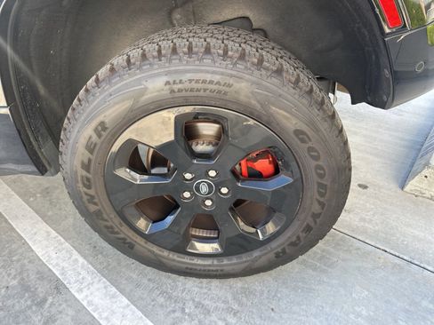 Used 2020 Land Rover Defender 110 X image 16