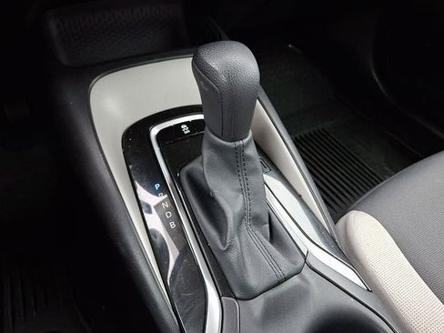 Certified 2025 Toyota Corolla LE FWD image 14