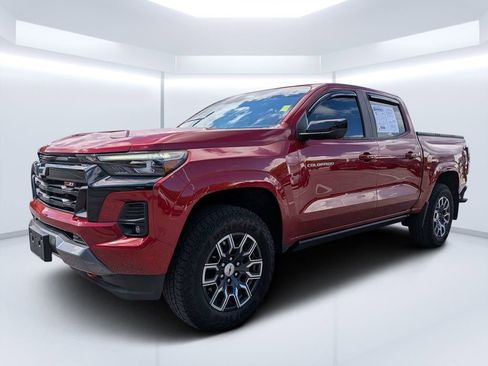 Used 2024 Chevrolet Colorado Z71 w/ Z71 Convenience Package 2 AWD/4WD image 6