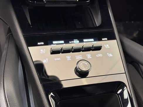 Certified 2024 Porsche Cayenne image 20