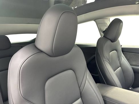 Used 2023 Tesla Model Y Long Range AWD/4WD image 49