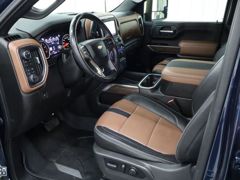 Used 2023 Chevrolet Silverado 3500 High Country image 26