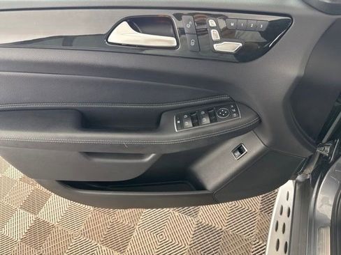 Used 2019 Mercedes-Benz GLE 400 4MATIC image 19