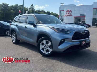 Used 2023 Toyota Highlander LE