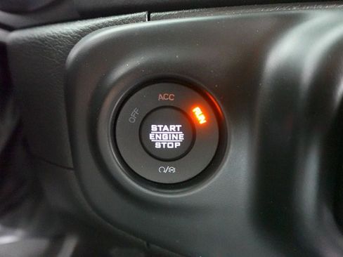 Used 2023 Jeep Wrangler Unlimited Sahara AWD/4WD image 23
