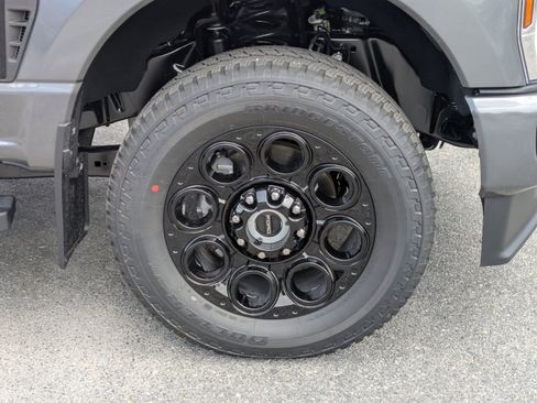 New 2026 Ford F250 XLT w/ XLT Premium Package AWD/4WD image 6