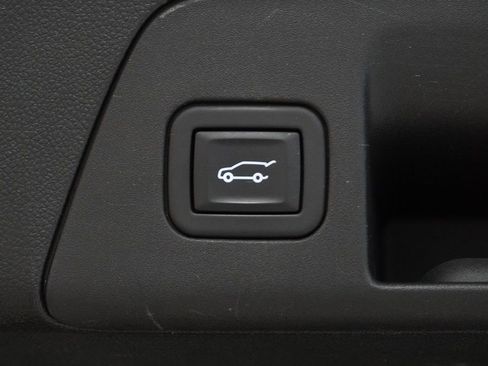 Used 2023 Buick Envision Avenir AWD/4WD image 11