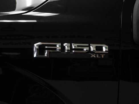 Used 2015 Ford F150 XLT w/ Trailer Tow Package image 23