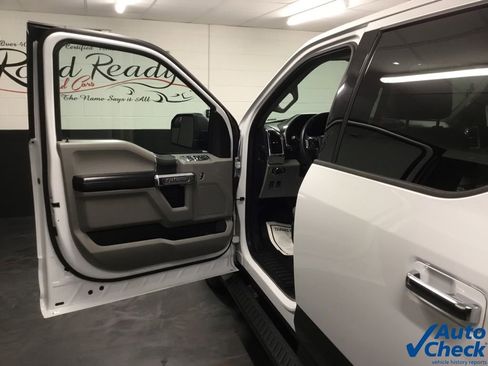 Used 2018 Ford F150 XLT w/ Equipment Group 302A Luxury image 19