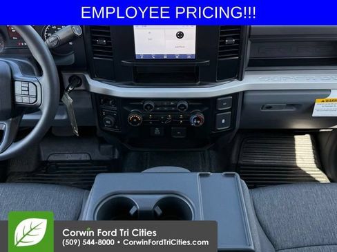 New 2026 Ford F250 XL w/ XL Chrome Package AWD/4WD image 24
