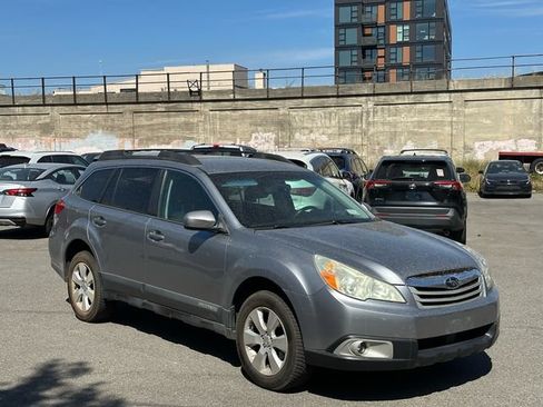 Used 2011 Subaru Outback 2.5i Premium w/ Popular Equipment Group 3B AWD/4WD image 3