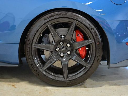 Used 2020 Ford Mustang Shelby GT500 w/ Carbon Fibre Track Pack RWD image 11