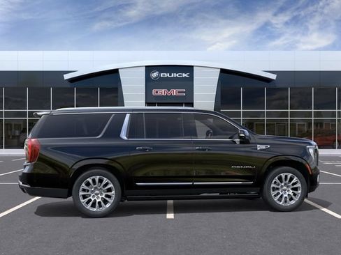 New 2026 GMC Yukon XL Denali w/ Denali Reserve Package AWD/4WD image 5