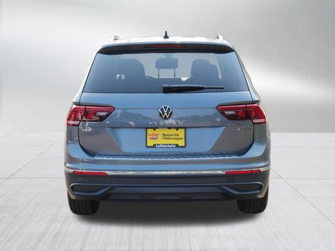 Certified 2024 Volkswagen Tiguan SE AWD/4WD image 6
