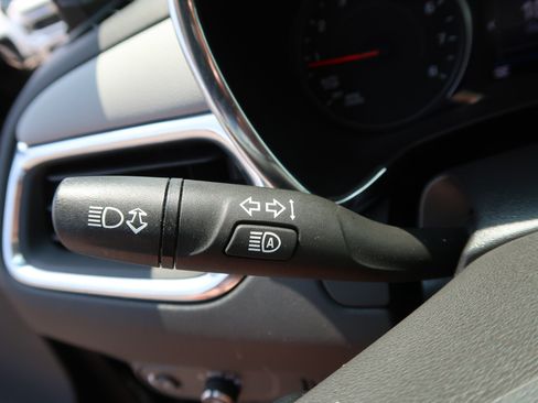 Used 2023 Chevrolet Equinox LS w/ LS Convenience Package FWD image 25