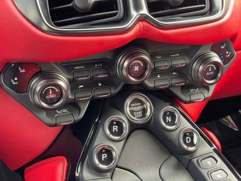 Used 2021 Aston Martin V8 Vantage Roadster image 27