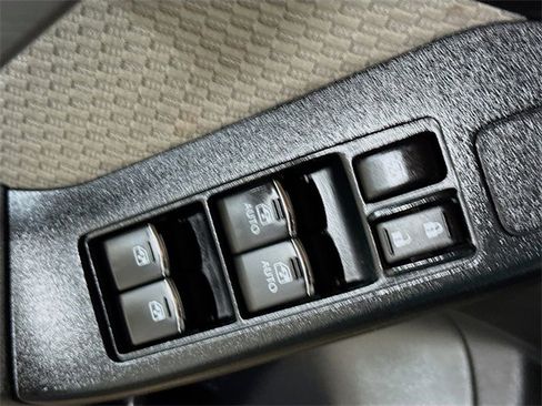 Used 2018 Subaru Forester 2.5i Premium image 11