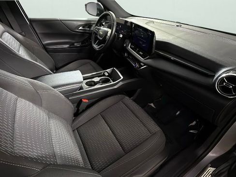 Certified 2025 Chevrolet Equinox LT image 36