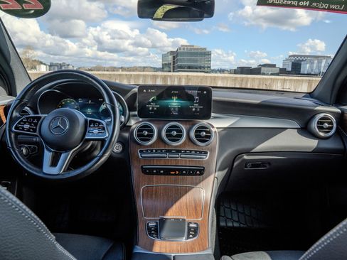 Used 2022 Mercedes-Benz GLC 300 4MATIC image 19