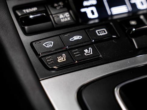 Used 2014 Porsche 911 Targa 4S image 15