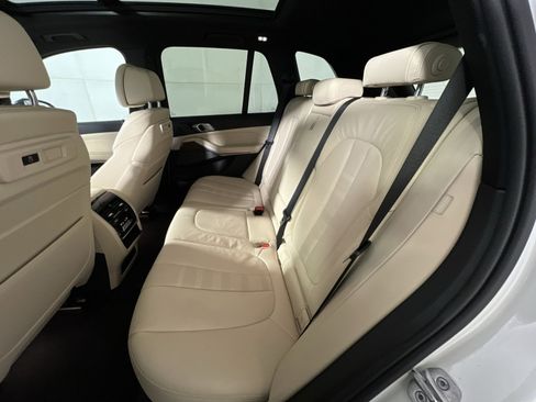 Used 2021 BMW X5 xDrive40i w/ Premium Package image 24
