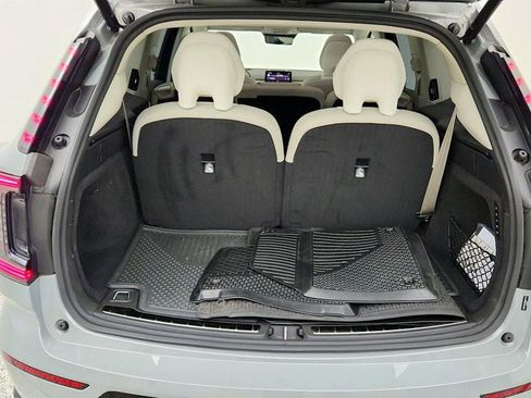 Used 2025 Volvo EX90 Ultra AWD/4WD image 18
