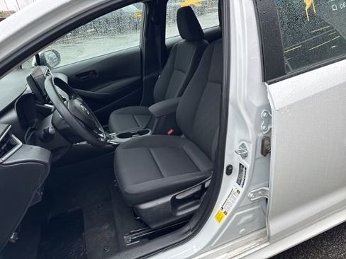 Used 2023 Toyota Corolla LE image 27