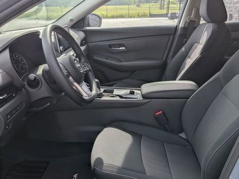 Certified 2025 Nissan Sentra SR FWD image 10