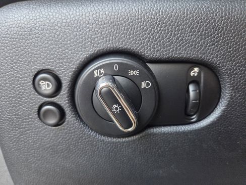 Used 2022 MINI Cooper 4-Door Hardtop image 22