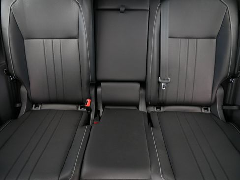 Certified 2023 Volkswagen Tiguan SE AWD/4WD image 13