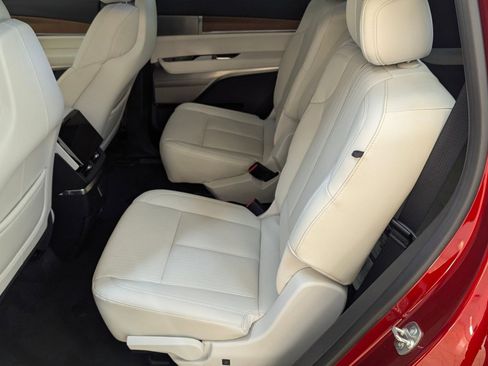 New 2026 Cadillac Vistiq Sport image 13