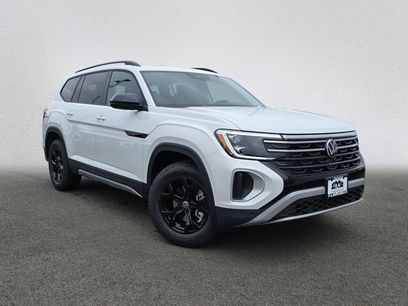 New 2026 Volkswagen Atlas Peak Edition