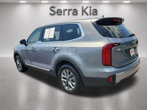 Used 2025 Kia Telluride LX FWD image 3