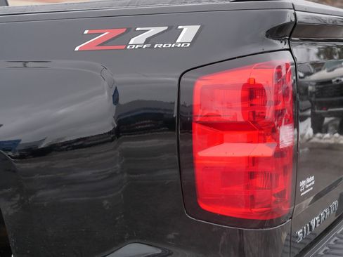 Used 2018 Chevrolet Silverado 1500 LT w/ All Star Edition image 17