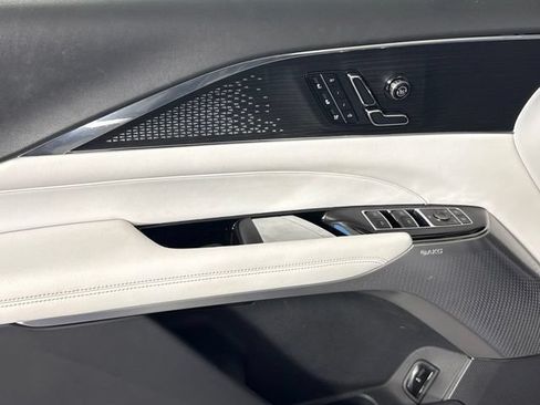 Certified 2023 Cadillac Lyriq 2WD image 15