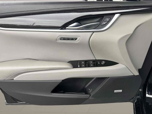 Used 2016 Cadillac XTS Premium FWD image 9