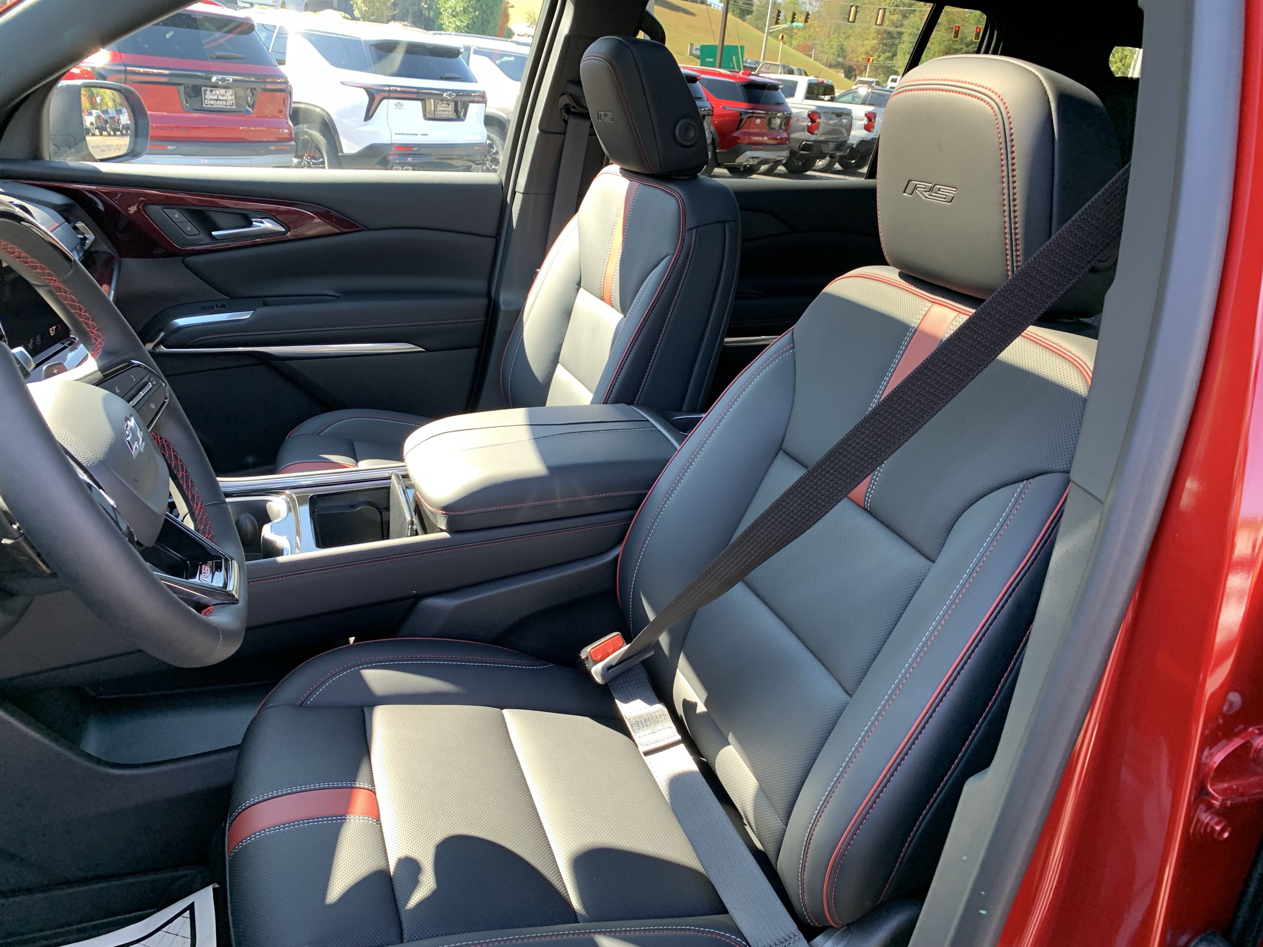 New 2027 Chevrolet Traverse RS w/ LPO, Floor Liner Package AWD/4WD image 11