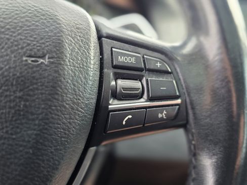 Used 2016 BMW 528i Sedan w/ Driver Assistance Package image 27