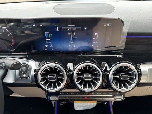 New 2026 Mercedes-Benz GLB 250 4MATIC image 14